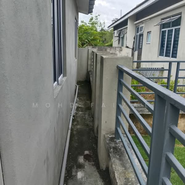 Semi-Detached House for Sale in Tanjong Duabelas (Selangor) - Mohd Faizal - Exterior - PropertyGuru.com.my