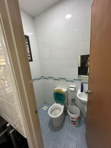Rumah Teres 2-Tingkat untuk Disewa di Taman Seri Austin (Tebrau) - Nick Low - Bathroom - PropertyGuru.com.my