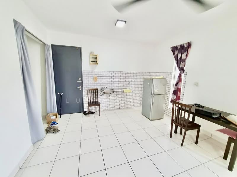 Service Residence for Sale at The Domain (Domain 1) @ NeoCyber - Luwis Ling - Kitchen - PropertyGuru.com.my
