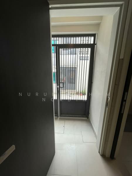 Rumah Teres 2-Tingkat untuk Dijual di Elmina (Shah Alam) - Nurul Hisham Nordin - Back Door Gated - PropertyGuru.com.my