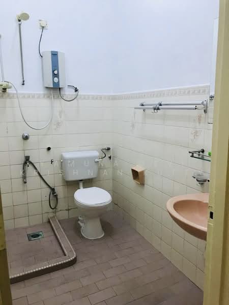Rumah Berkembar untuk Disewa di SS14 (Subang Jaya) - Yamuna Devi Krishnan Kutty - Sharing bathroom - PropertyGuru.com.my