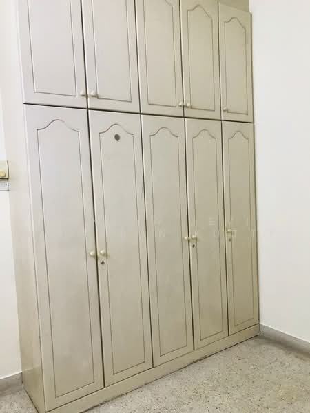 Rumah Berkembar untuk Disewa di SS14 (Subang Jaya) - Yamuna Devi Krishnan Kutty - Wardrobe (2nd room) - PropertyGuru.com.my