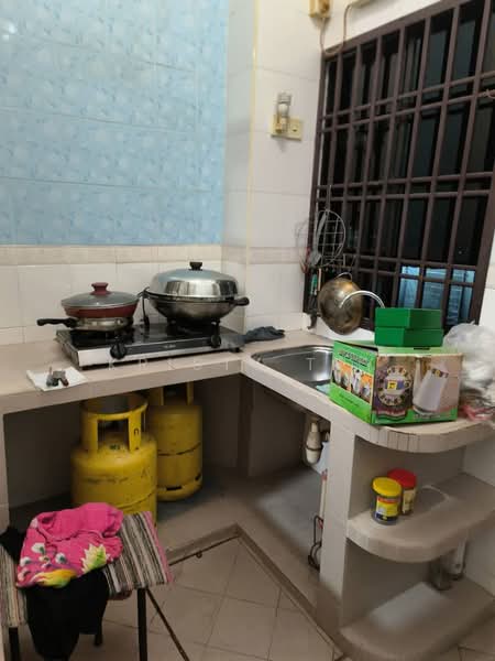 1.5-storey Terraced House for Sale in Taman Molek (Johor Bahru) - Kristy Tey - PropertyGuru.com.my