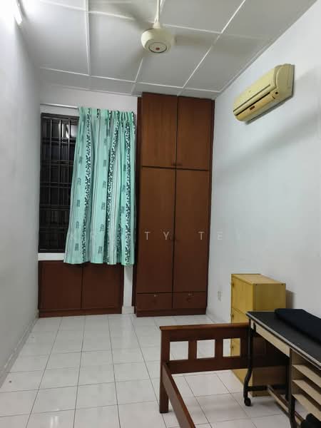 1.5-storey Terraced House for Sale in Taman Molek (Johor Bahru) - Kristy Tey - PropertyGuru.com.my