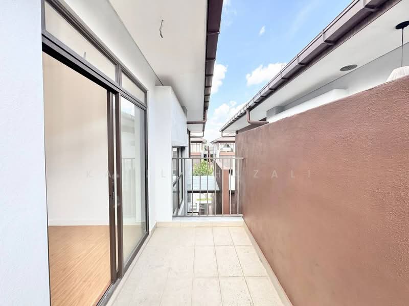 3-storey Terraced House for Sale in Cyberjaya (Selangor) - Kamil Ghazali - Balcony - PropertyGuru.com.my