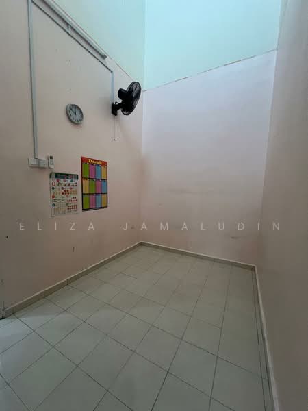 Rumah Teres 1-Tingkat untuk Dijual di Kampung Lombong (Shah Alam) - Eliza Jamaludin - Bedroom 2 - PropertyGuru.com.my