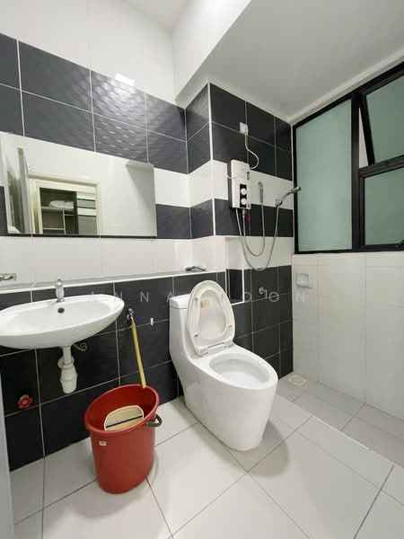 Kediaman Servis untuk Dijual di The Sky Executive Suites - Anna Woon - Bathroom - PropertyGuru.com.my