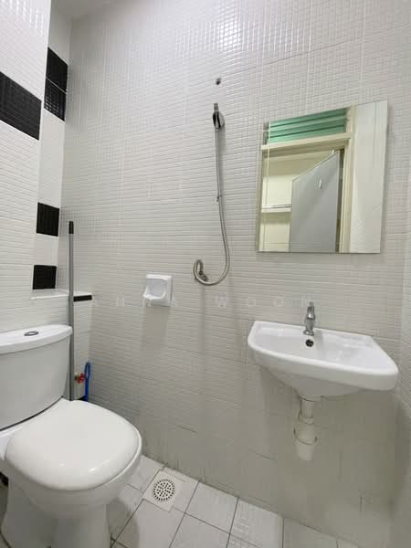 Kediaman Servis untuk Dijual di The Sky Executive Suites - Anna Woon - Bathroom - PropertyGuru.com.my