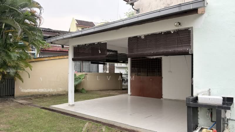 2-storey Terraced House for Sale in Hulu Kelang (Kuala Lumpur) - Selvam . - Side Rear View - PropertyGuru.com.my