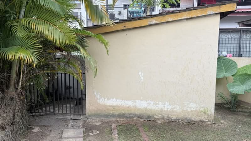 2-storey Terraced House for Sale in Hulu Kelang (Kuala Lumpur) - Selvam . - Dog Kennel & Store Room - PropertyGuru.com.my