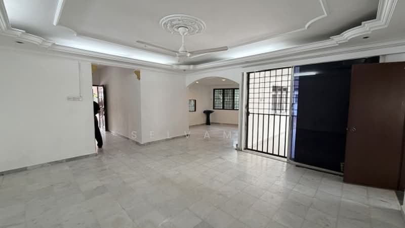 2-storey Terraced House for Sale in Hulu Kelang (Kuala Lumpur) - Selvam . - Living Room - PropertyGuru.com.my