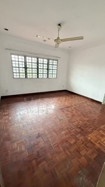 2-storey Terraced House for Sale in Hulu Kelang (Kuala Lumpur) - Selvam . - Master Room - PropertyGuru.com.my