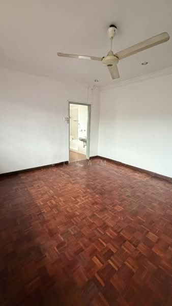 2-storey Terraced House for Sale in Hulu Kelang (Kuala Lumpur) - Selvam . - Master Room - PropertyGuru.com.my