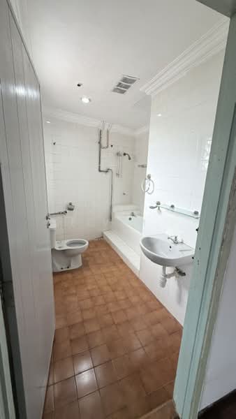 2-storey Terraced House for Sale in Hulu Kelang (Kuala Lumpur) - Selvam . - Master Bathroom - PropertyGuru.com.my