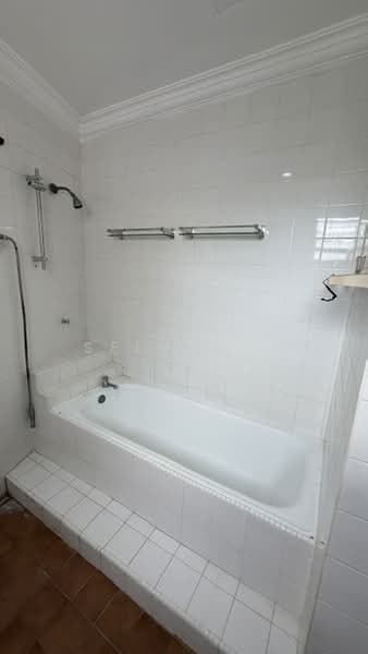 2-storey Terraced House for Sale in Hulu Kelang (Kuala Lumpur) - Selvam . - Master Bathroom - PropertyGuru.com.my