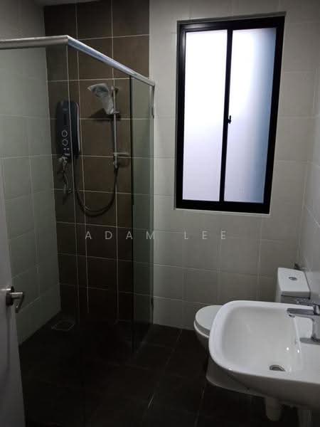 Service Residence for Sale at D'sands Residence - Adam Lee - Bathroom - PropertyGuru.com.my