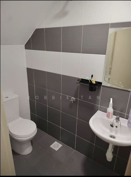 2-storey Terraced House for Rent in Masai (Johor) - Robbie Tan - Bathroom - PropertyGuru.com.my