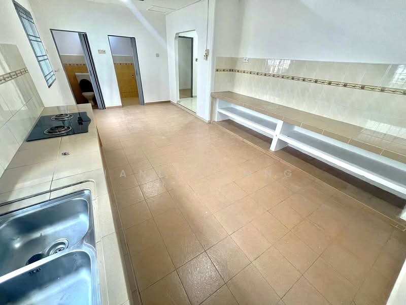 2-storey Terraced House for Sale in Taman Damai Jaya (Skudai) - Janlly Jong - Kitchen - PropertyGuru.com.my