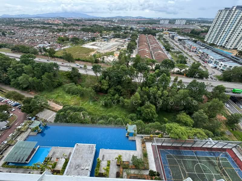 Servis Apartment untuk Disewa di The Sky Executive Suites - Suk Teng Choong - Pool - PropertyGuru.com.my