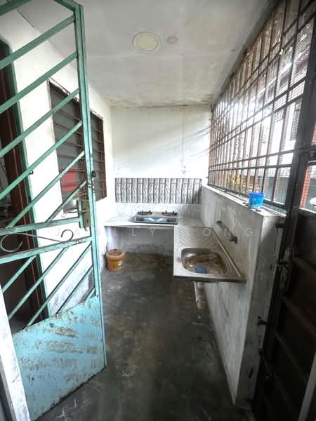 Rumah Teres 2-Tingkat untuk Dijual di Taman Damai Jaya (Skudai) - Janlly Jong - Kitchen - PropertyGuru.com.my