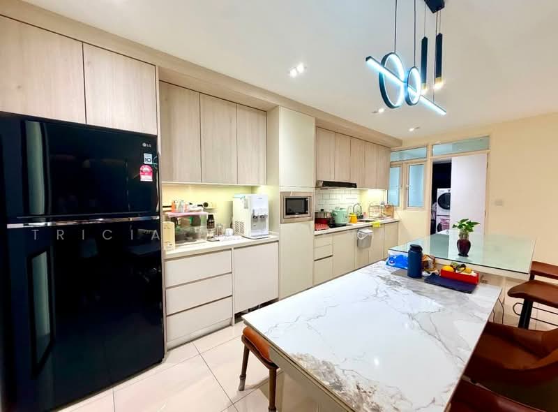 Servis Apartment untuk Dijual di East Parc @ Manjalara - Tricia Peck Kwan Lim - Kitchen - PropertyGuru.com.my