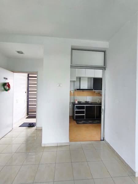 Pangsapuri untuk Dijual di Indah Court Apartment - Shi May Yeong - Entrance - PropertyGuru.com.my