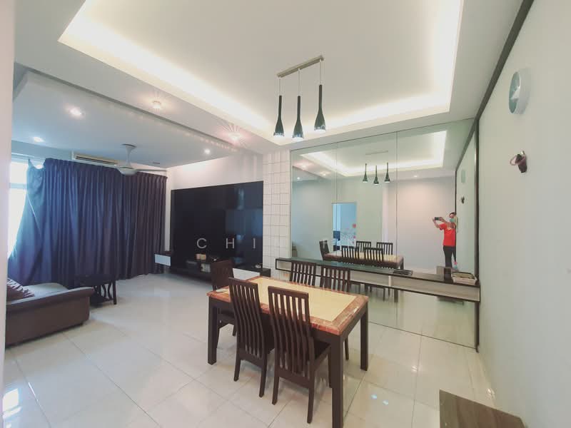 Pangsapuri untuk Disewa di Pangsapuri Bukit Beruang Bestari (University View) - CHIN FN - Living Room - PropertyGuru.com.my