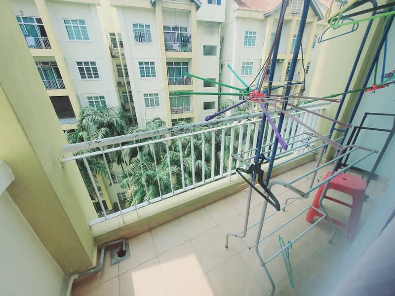 Pangsapuri untuk Disewa di Pangsapuri Bukit Beruang Bestari (University View) - CHIN FN - Balcony - PropertyGuru.com.my