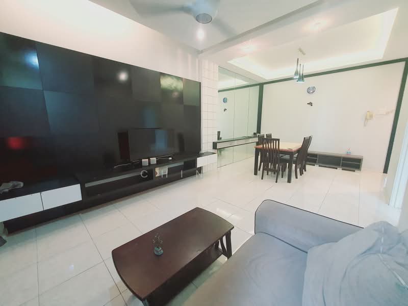 Pangsapuri untuk Disewa di Pangsapuri Bukit Beruang Bestari (University View) - CHIN FN - Living Room - PropertyGuru.com.my