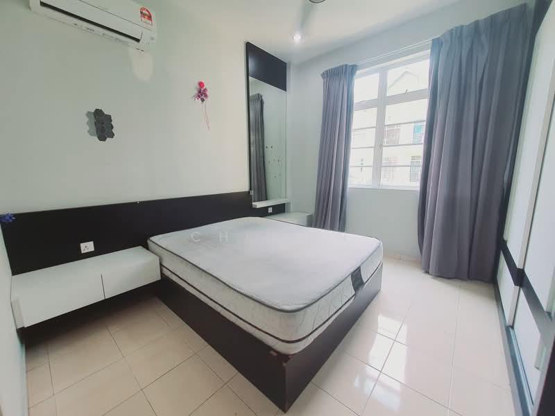 Pangsapuri untuk Disewa di Pangsapuri Bukit Beruang Bestari (University View) - CHIN FN - Bedroom - PropertyGuru.com.my
