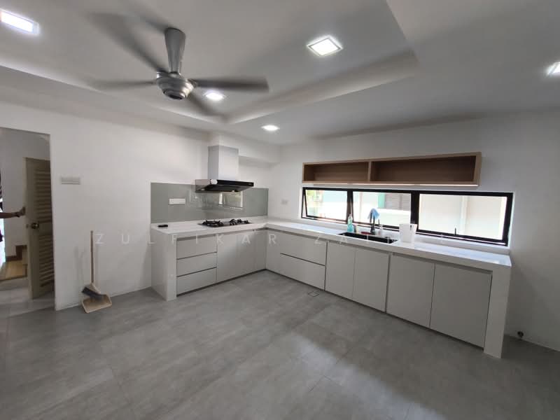 Bungalow for Rent in Shah Alam (Selangor) - Zulfikar Zainal - Kitchen - PropertyGuru.com.my