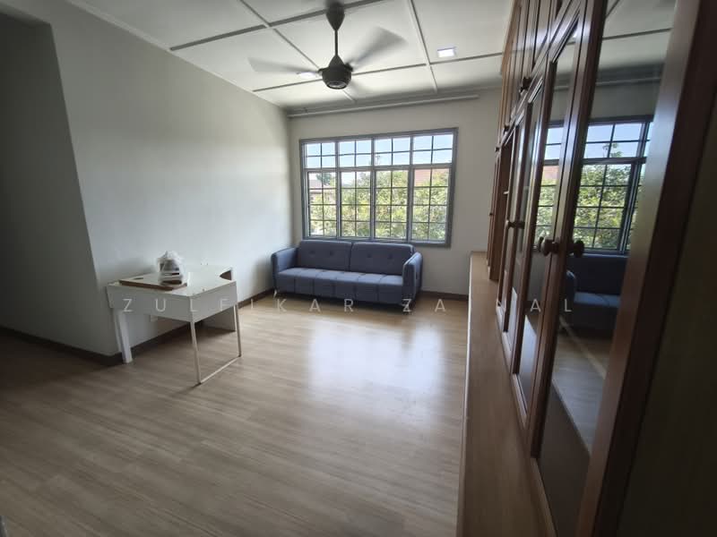 Bungalow for Rent in Shah Alam (Selangor) - Zulfikar Zainal - Living Room - PropertyGuru.com.my