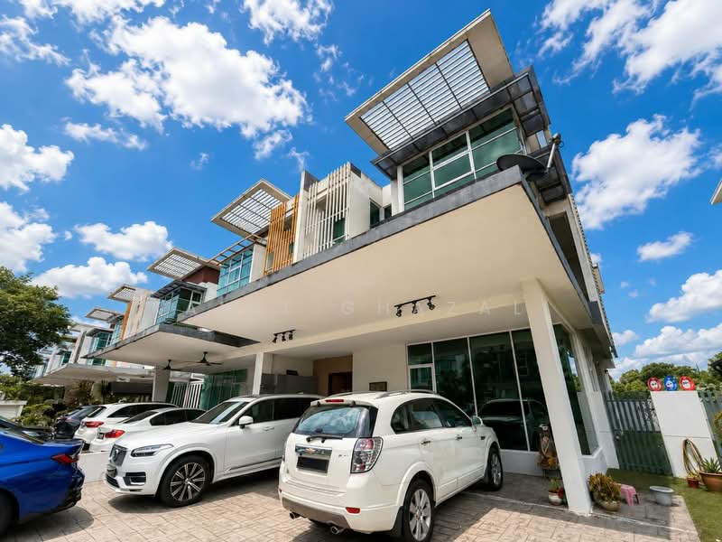 Rumah Berkembar untuk Dijual di Garden Residence (Cyberjaya) - Kamil Ghazali - Exterior - PropertyGuru.com.my