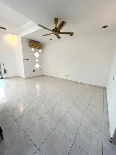 Rumah Teres 2-Tingkat untuk Dijual di Taman Daya (Johor Bahru) - Calvin Lee - PropertyGuru.com.my