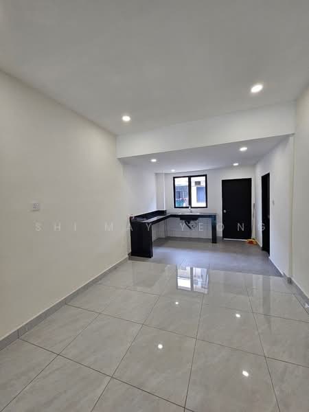 Rumah Kluster untuk Dijual di Iskandar Puteri (Nusajaya) (Johor) - Shi May Yeong - Kitchen - PropertyGuru.com.my