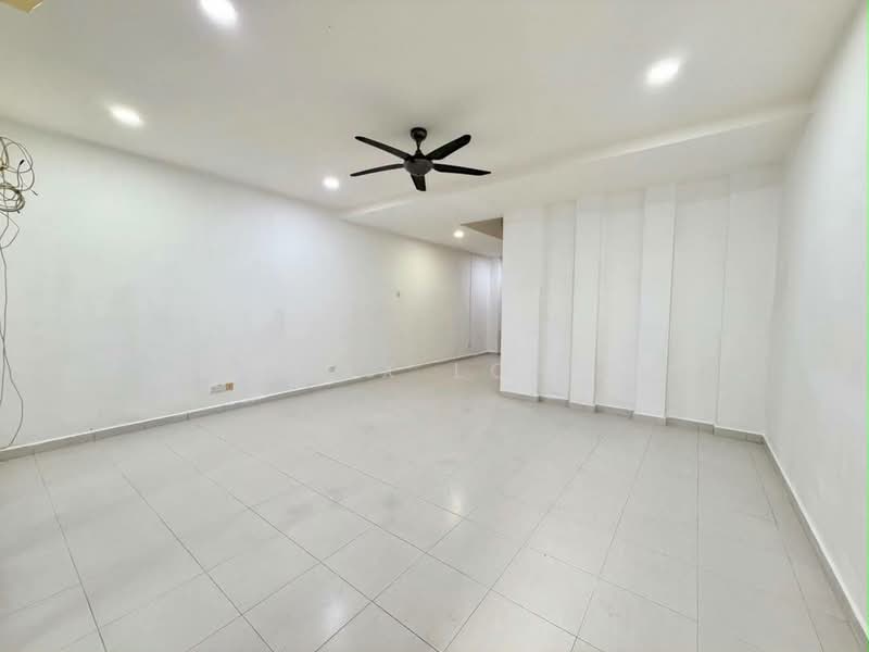 2-storey Terraced House for Sale in Austin (Johor Bahru) - Max Loh - Living Room - PropertyGuru.com.my