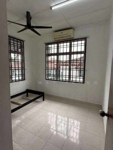 1-storey Terraced House for Sale in Bandar Uda Utama (Johor Bahru) - Shi May Yeong - Bedroom - PropertyGuru.com.my