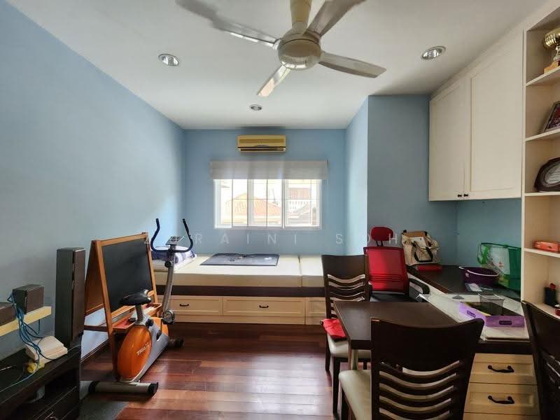 Bungalow House for Sale in Bukit Jelutong (Shah Alam) - Zuraini Soh - Study - PropertyGuru.com.my