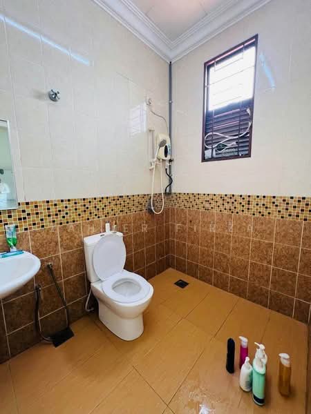 2-storey Terraced House for Sale in Taman Tiara Titiwangsa (Setapak) - Zahier Firza - Bathroom - PropertyGuru.com.my
