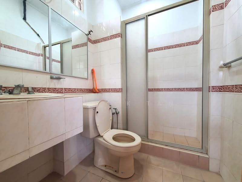 2-storey Terraced House for Rent in Usj 20 (Subang Jaya) - Henrick Tan - Bathroom - PropertyGuru.com.my