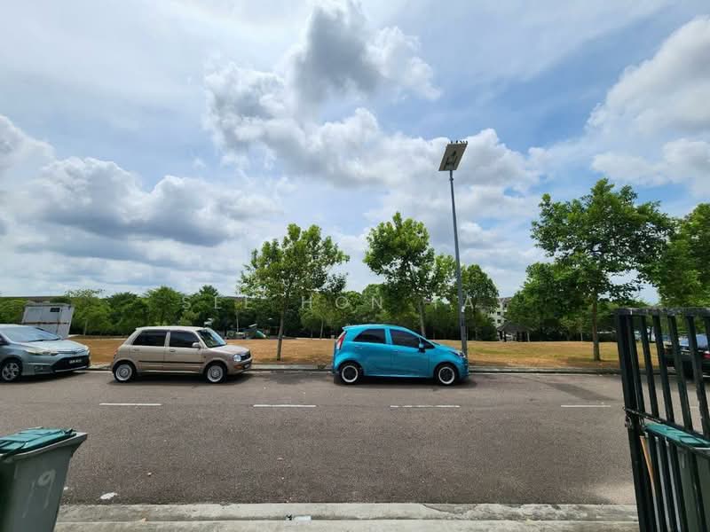 2.5-storey Terraced House for Sale in Bandar Seri Alam (Masai) - See Hon Tay - PropertyGuru.com.my