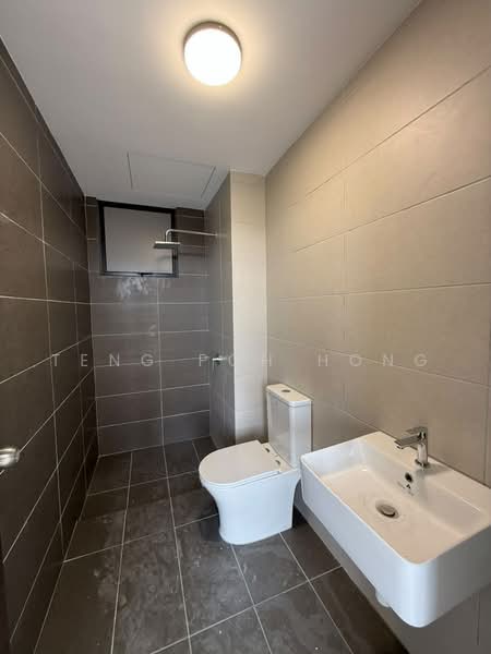Kondominium untuk Disewa di The Jalil (Bayu Jalil) - Teng Poh Hong - Bathroom - PropertyGuru.com.my