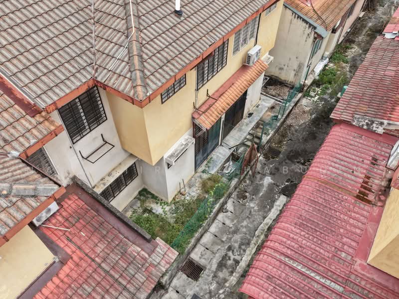 2-storey Terraced House for Sale in U16, Taman Bukit Subang (Shah Alam) - Nahathir Shahabudin - Exterior - PropertyGuru.com.my