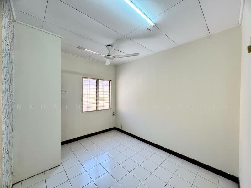 2-storey Terraced House for Sale in U16, Taman Bukit Subang (Shah Alam) - Nahathir Shahabudin - Interior - PropertyGuru.com.my