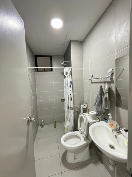 Kondominium untuk Disewa di Mizumi Residences - Crystal Lum - Bathroom - PropertyGuru.com.my