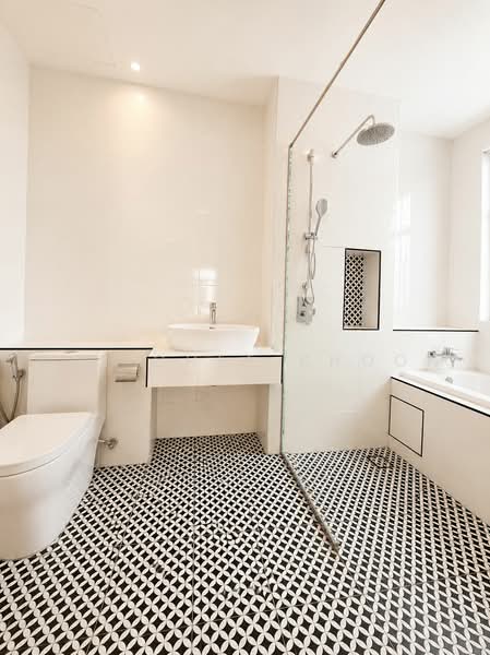 Bungalow House untuk Dijual di Bandar Cassia (Batu Kawan) - Ooi Chee Khoon - Bathroom 1 - PropertyGuru.com.my