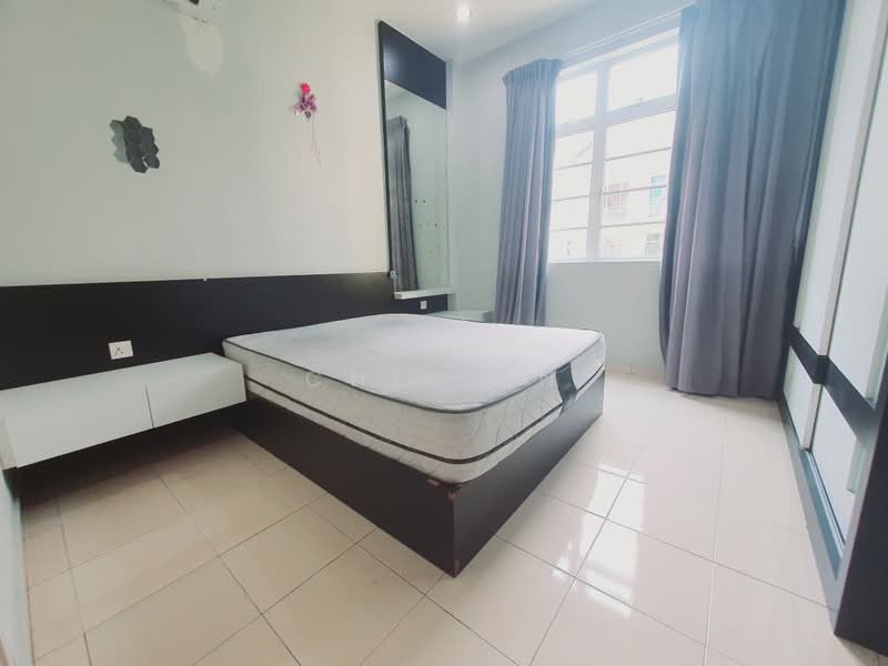 Pangsapuri untuk Dijual di Pangsapuri Bukit Beruang Bestari (University View) - CHIN FN - Bedroom - PropertyGuru.com.my