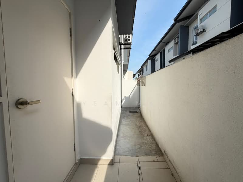 Rumah Teres untuk Dijual di Kota Emerald (Rawang) - Yean Ma - Exterior - PropertyGuru.com.my