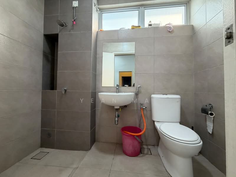 Rumah Teres untuk Dijual di Kota Emerald (Rawang) - Yean Ma - Bathroom - PropertyGuru.com.my