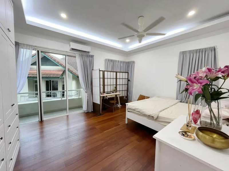 Pangsapuri untuk Dijual di Adiva Courtyard - Josin Kuek - Bedroom - PropertyGuru.com.my